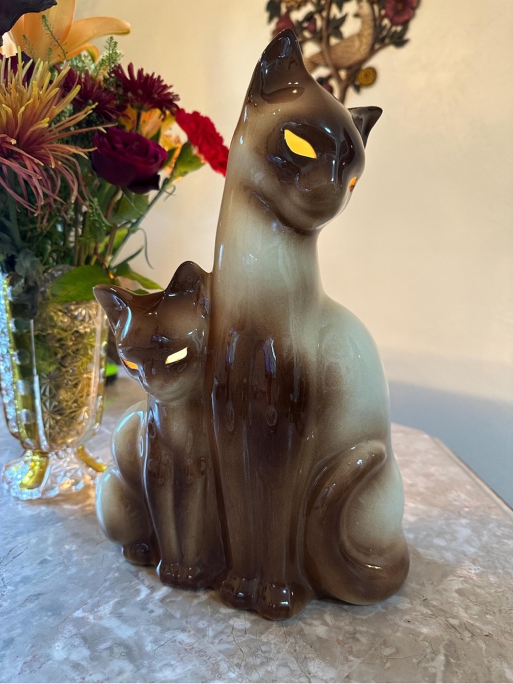 Vintage Howard Kron Siamese Cat & Kitten MCM Mid Century Kitschy Table lamp